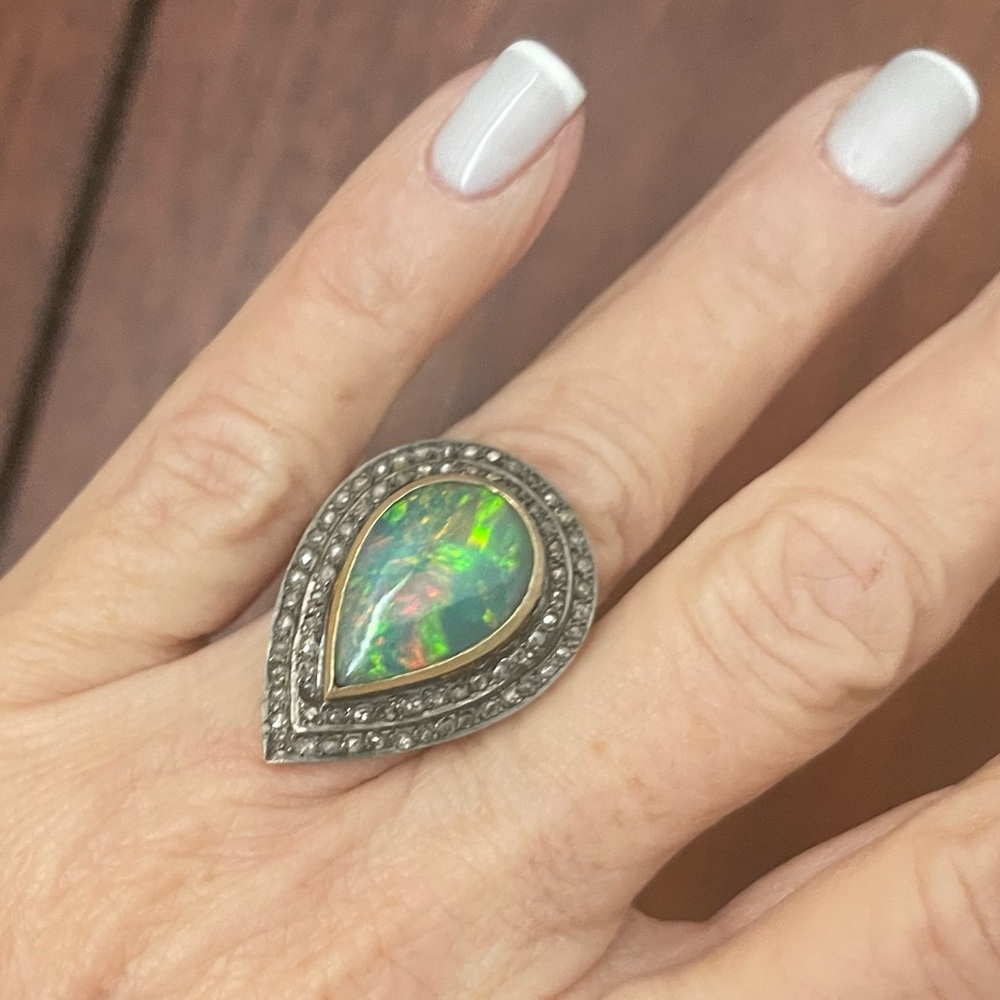 Amazing cocktail ring!